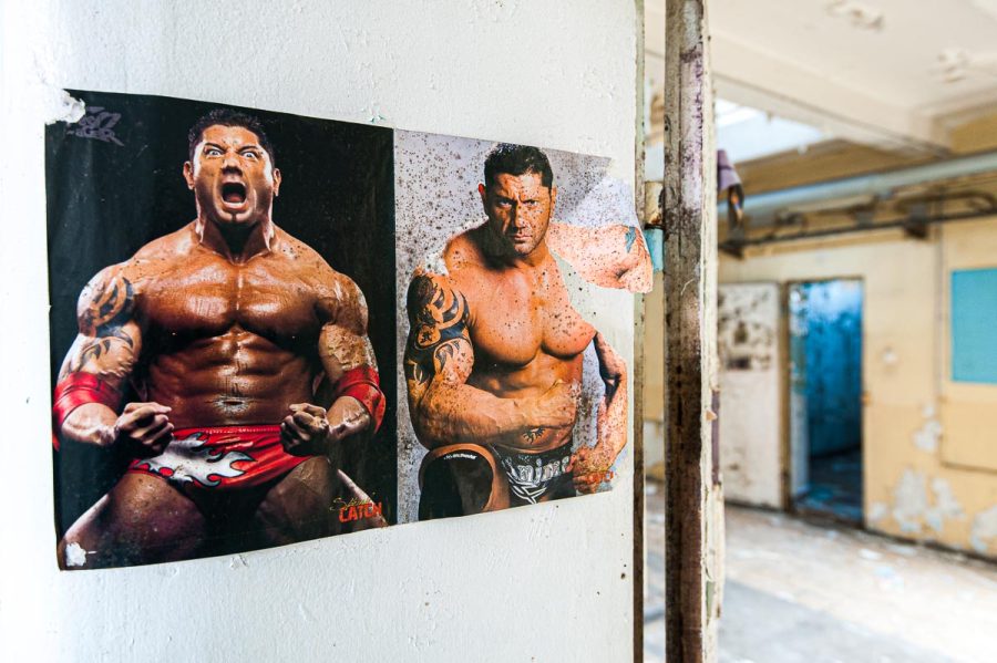 Bodybuilder Dave Bautista poster in Belgische gevangenis
