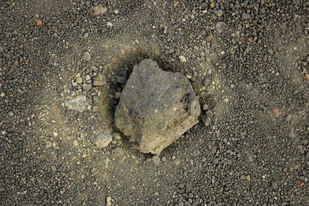 Steen op vulkanische grond op La Pama