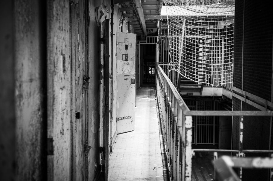 Urbex foto's van een oude en verlaten gevangenis in Wallonië, België