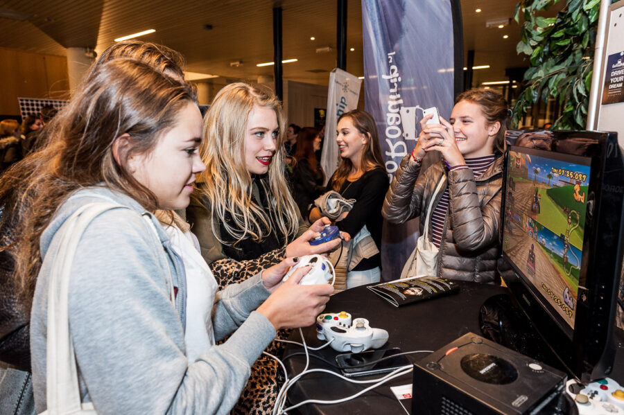 Night University is het jaarlijkse openbaar toegankelijke festival van de Tilburg University.