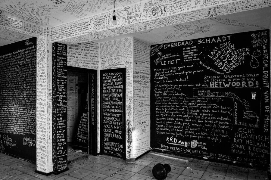 Tilburgse wijk Groeseind ten tijde van de sloop in 2010: House of Words